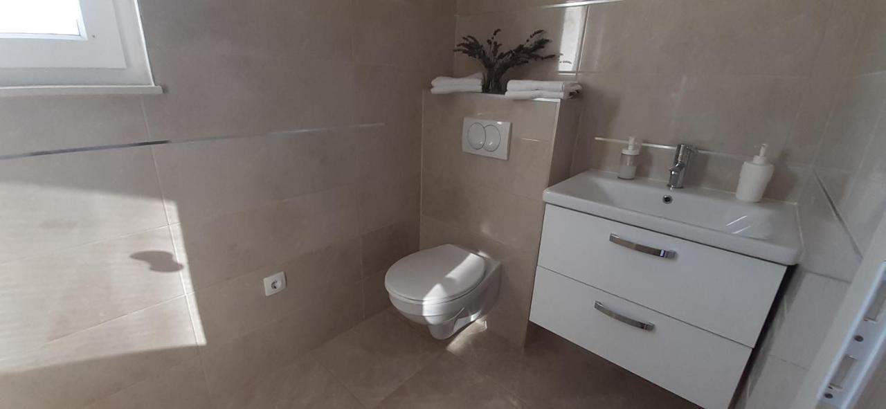Apartmani Rita Slatine Luaran gambar